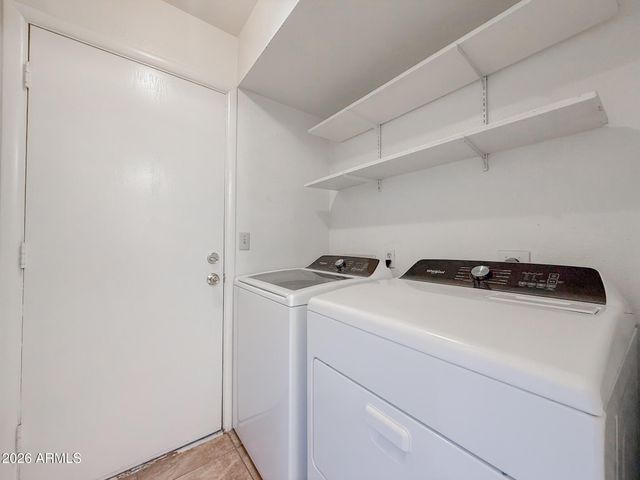 812 W DUKE Drive, Tempe, AZ 85283