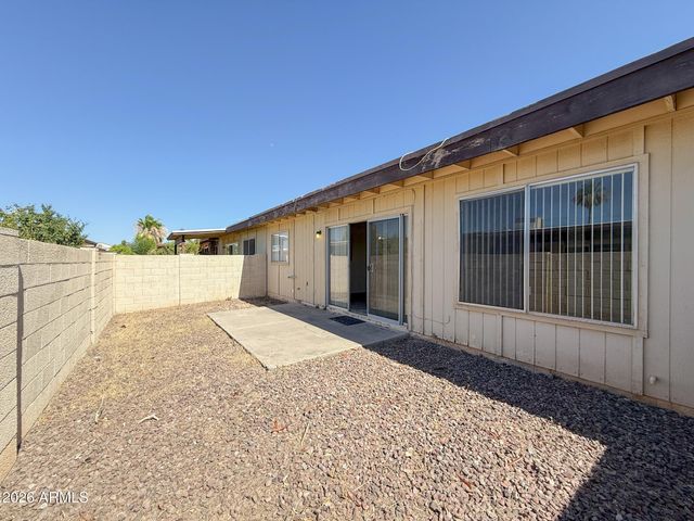 812 W DUKE Drive, Tempe, AZ 85283