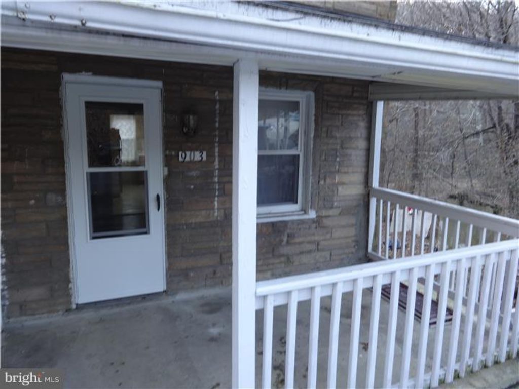 903 WAGONTOWN RD, Coatesville, PA 19320