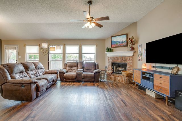 9425 Carson Ranch Road, Crowley, TX 76036