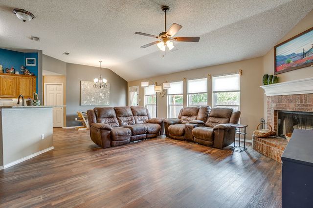 9425 Carson Ranch Road, Crowley, TX 76036