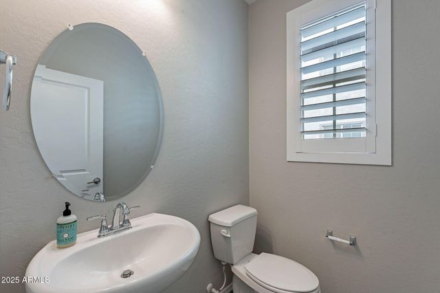 1741 E CHELSEA Lane, Gilbert, AZ 85295