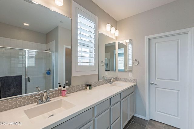 1741 E CHELSEA Lane, Gilbert, AZ 85295