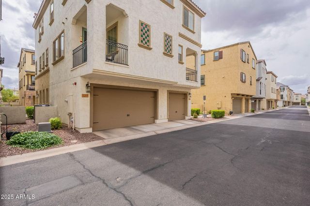 1741 E CHELSEA Lane, Gilbert, AZ 85295