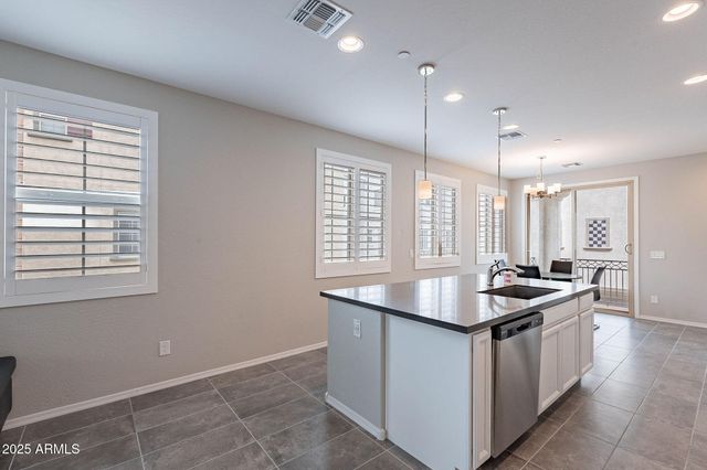 1741 E CHELSEA Lane, Gilbert, AZ 85295