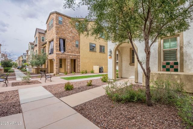1741 E CHELSEA Lane, Gilbert, AZ 85295