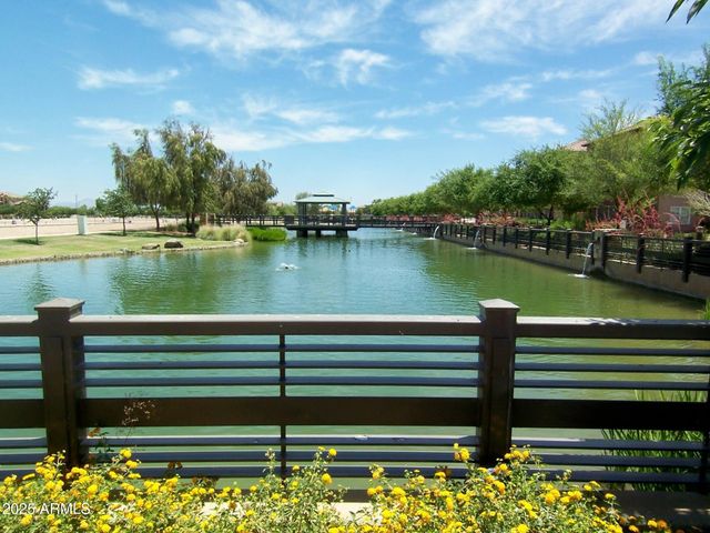 1741 E CHELSEA Lane, Gilbert, AZ 85295