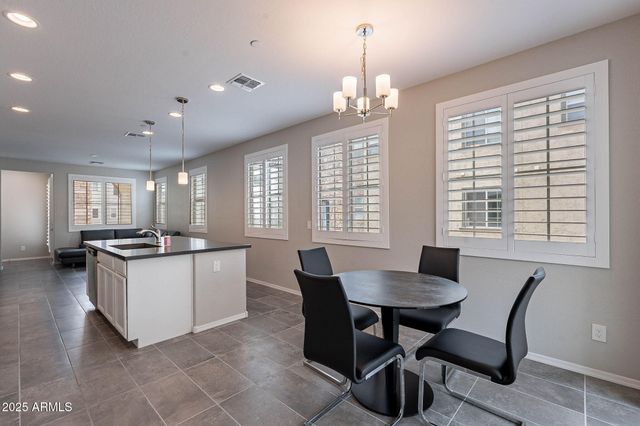 1741 E CHELSEA Lane, Gilbert, AZ 85295