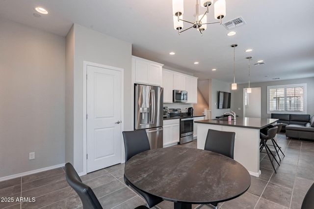 1741 E CHELSEA Lane, Gilbert, AZ 85295
