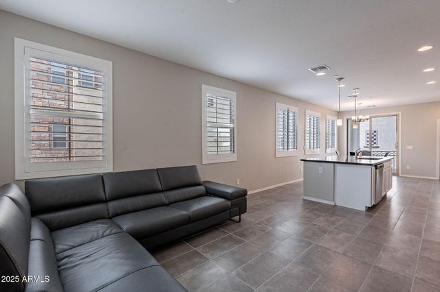 1741 E CHELSEA Lane, Gilbert, AZ 85295