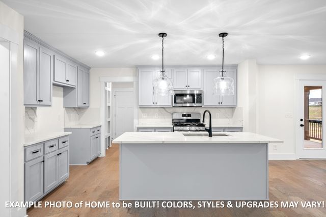 914 Bankside Dr, Clarksville, TN 37043