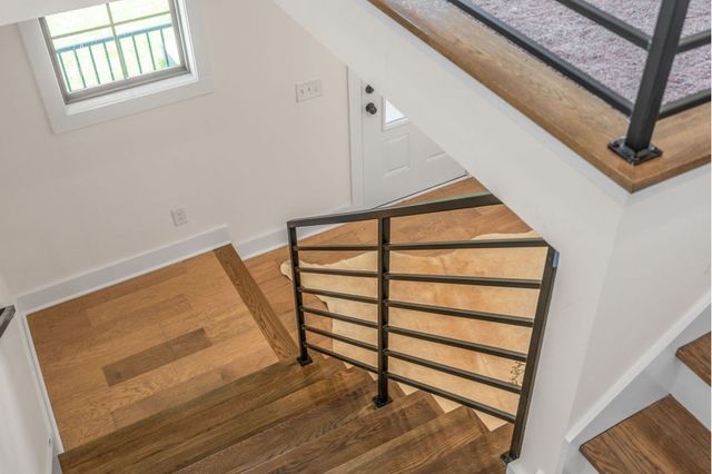 914 Bankside Dr, Clarksville, TN 37043