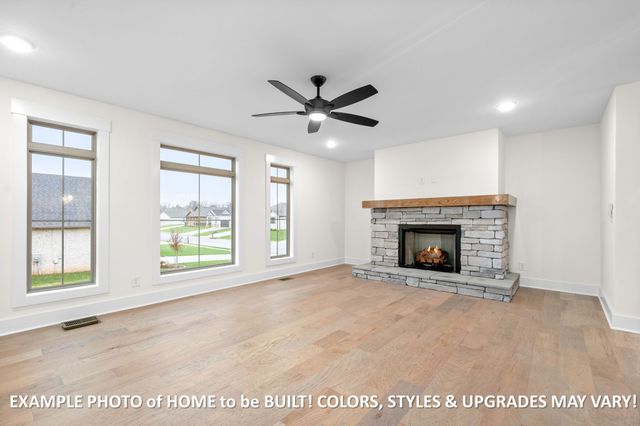 914 Bankside Dr, Clarksville, TN 37043