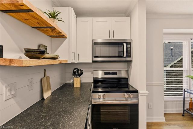 5137 Autumncrest Drive, Greensboro, NC 27407