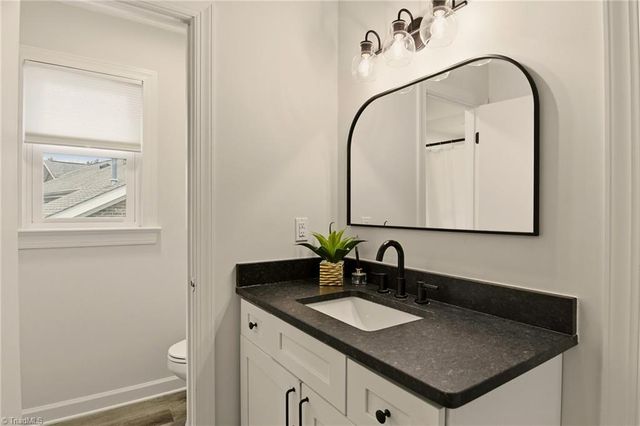 5137 Autumncrest Drive, Greensboro, NC 27407