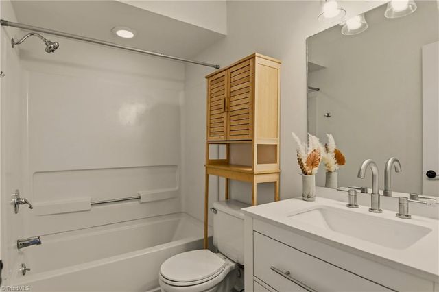 5137 Autumncrest Drive, Greensboro, NC 27407