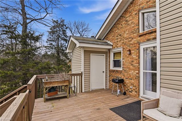 5137 Autumncrest Drive, Greensboro, NC 27407