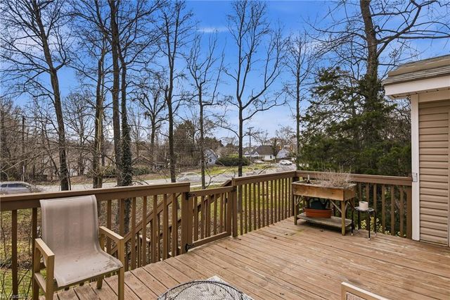 5137 Autumncrest Drive, Greensboro, NC 27407