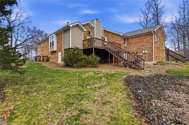 5137 Autumncrest Drive, Greensboro, NC 27407