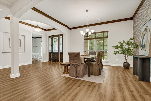 182 Stagecoach Circle, Huntsville, TX 77340