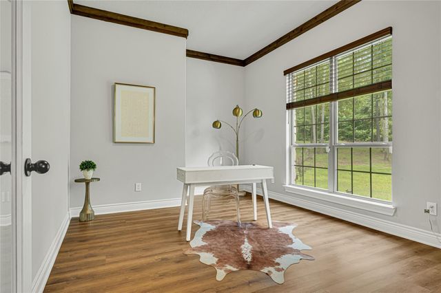 182 Stagecoach Circle, Huntsville, TX 77340