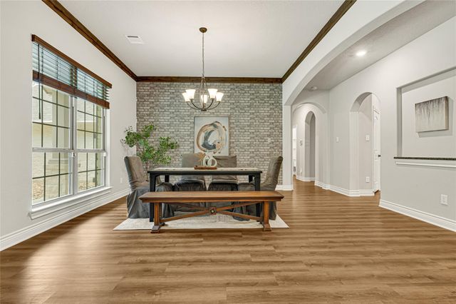 182 Stagecoach Circle, Huntsville, TX 77340