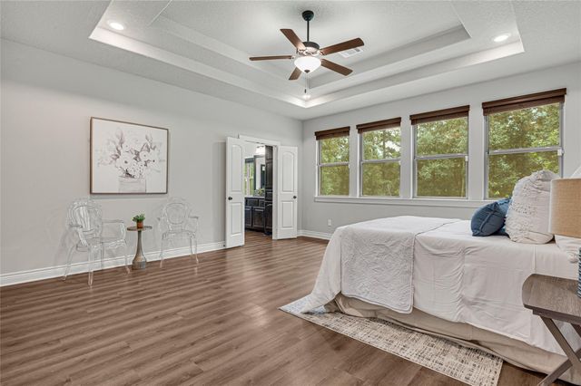 182 Stagecoach Circle, Huntsville, TX 77340