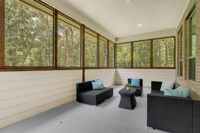 182 Stagecoach Circle, Huntsville, TX 77340