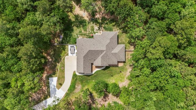 182 Stagecoach Circle, Huntsville, TX 77340