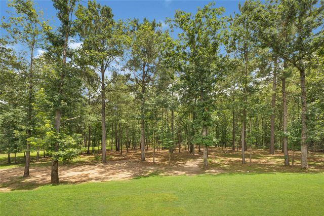 182 Stagecoach Circle, Huntsville, TX 77340