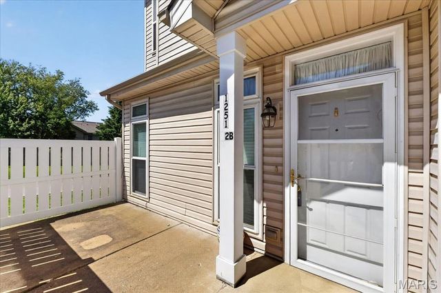 1251 Gardens Circle Drive 2B, Unincorporated, MO 63125
