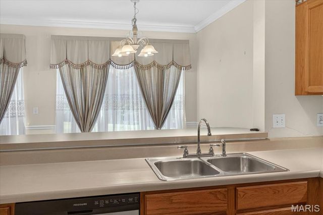 1251 Gardens Circle Drive 2B, Unincorporated, MO 63125