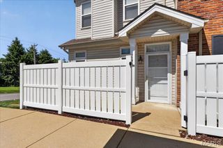 1251 Gardens Circle Drive 2B, Unincorporated, MO 63125