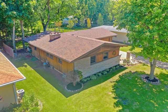 169 W 25TH AVENUE, Oshkosh, WI 54902