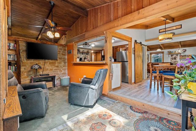 169 W 25TH AVENUE, Oshkosh, WI 54902