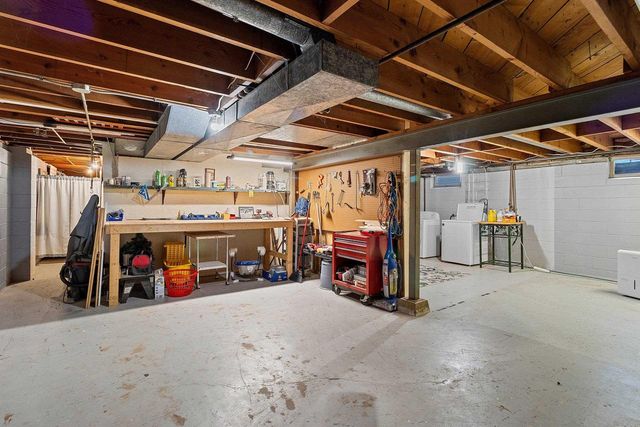 169 W 25TH AVENUE, Oshkosh, WI 54902