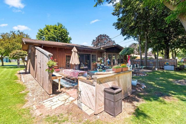169 W 25TH AVENUE, Oshkosh, WI 54902