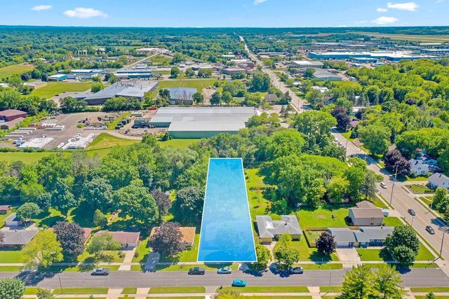 169 W 25TH AVENUE, Oshkosh, WI 54902