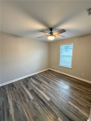 429 W Avenue C Ave, Kingsville, TX 78363