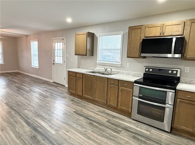 429 W Avenue C Ave, Kingsville, TX 78363