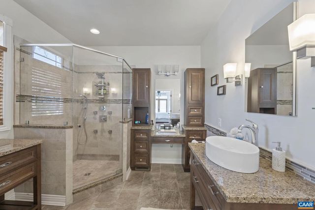 7 BOLLING CIR, Palmyra, VA 22963
