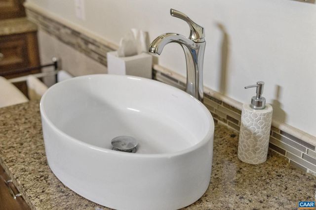7 BOLLING CIR, Palmyra, VA 22963