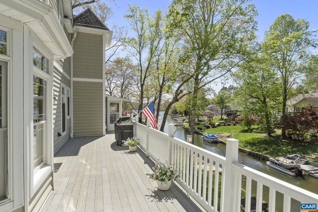 7 BOLLING CIR, Palmyra, VA 22963