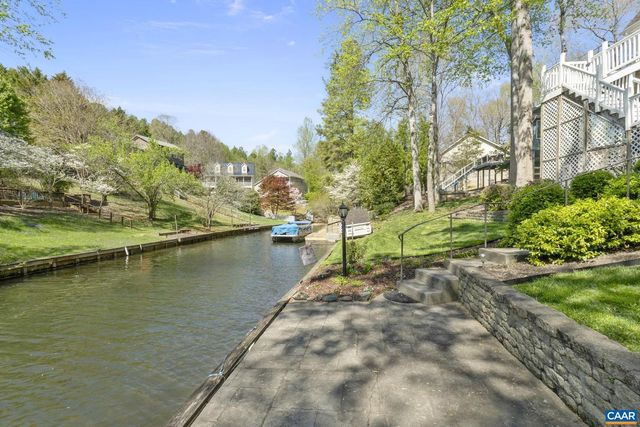 7 BOLLING CIR, Palmyra, VA 22963