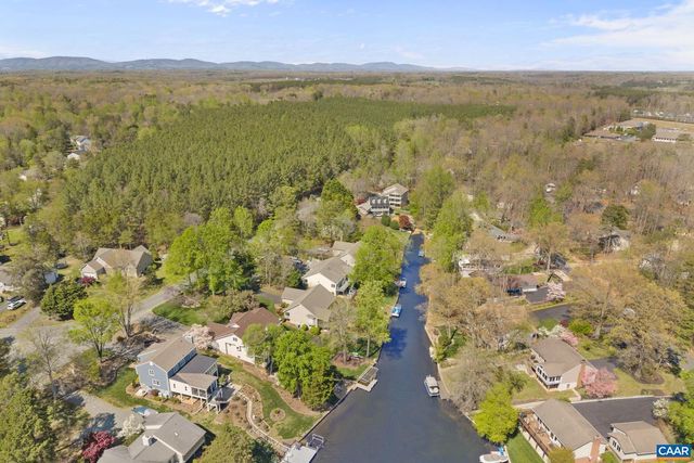 7 BOLLING CIR, Palmyra, VA 22963