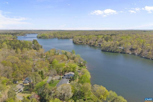 7 BOLLING CIR, Palmyra, VA 22963