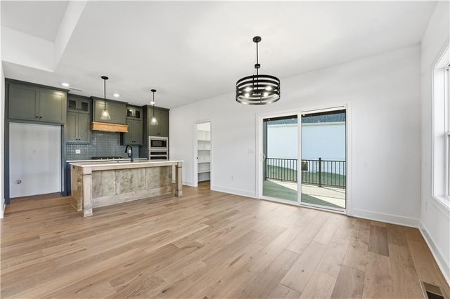 502 7th Street, Smithville, MO 64089