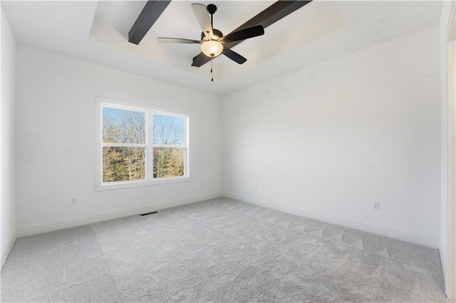 502 7th Street, Smithville, MO 64089