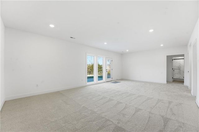 502 7th Street, Smithville, MO 64089