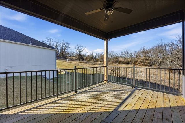 502 7th Street, Smithville, MO 64089